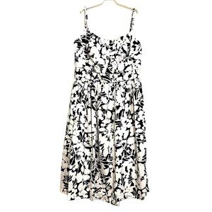 2/$30 New York & Company - Navy & White Floral Pleated Mini Dress